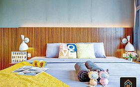 Medini Elysia Park , 3 min to Legoland, Netflix By Hint Homestay